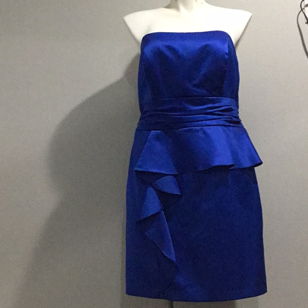 David’s Bridal Royal Blue strapless formal dress. Size 20.
